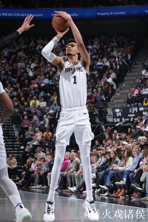 文班5投1中仅得6分马刺负雷霆 开拓者险胜快船 文班5投1中仅得6分马刺负雷霆 开拓者险胜快船