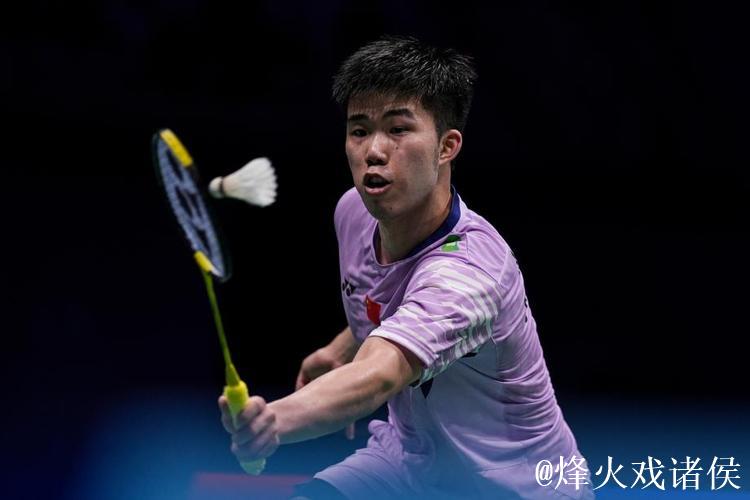 中国羽毛球大师赛 翁泓阳战胜林俊易获得男单冠军 中国羽毛球大师赛 翁泓阳战胜林俊易获得男单冠军